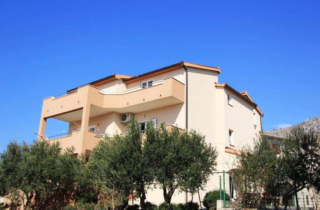 Priska Apartment Kaštela Exterior foto