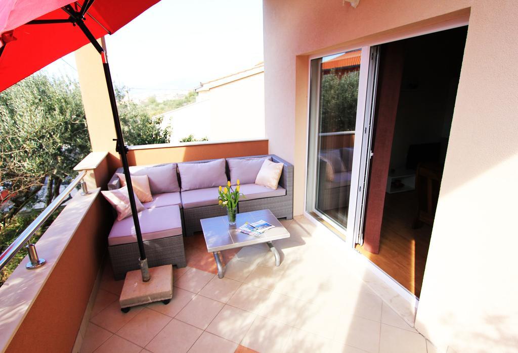 Priska Apartment Kaštela Exterior foto